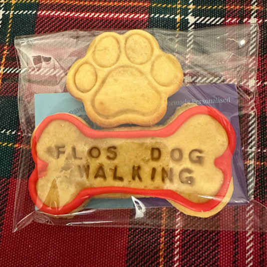 Personalised bone and paw dog biscuit gift set